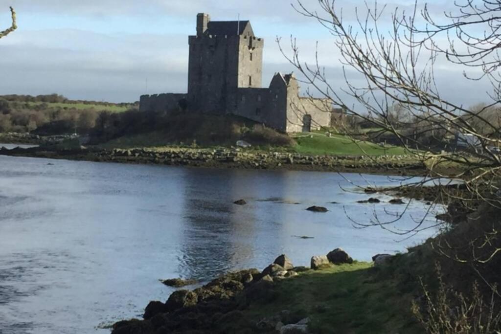 Tigh Noor - Escape To Kinvara By The Sea! Голуей Екстериор снимка